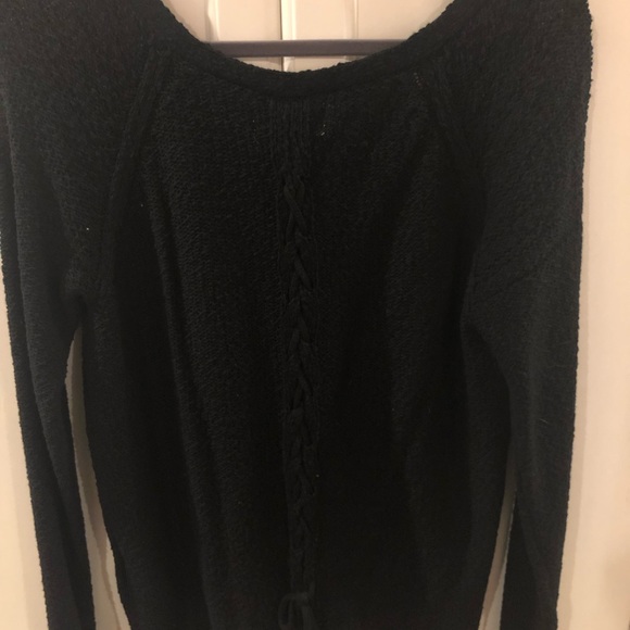 Hollister women’s sweater - Picture 3 of 5